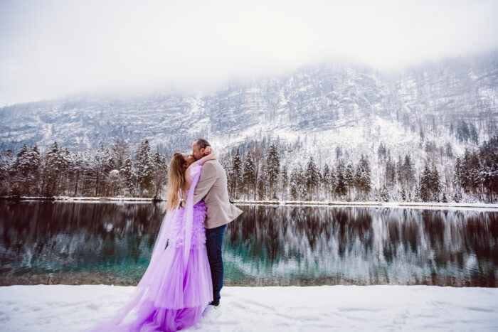 Lovestoryfotos зимой на озере в горах. Salzburg, Österreich. Фото 8
