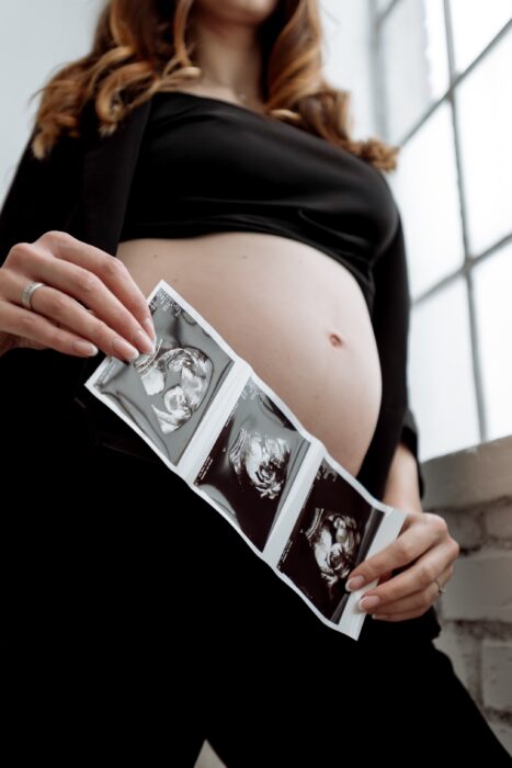 Студийная фотосессия беременности