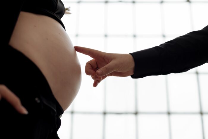 Спокойная фотосессия беременности