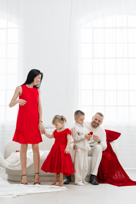 Weihnachts-Mini-Shooting – natürliche Familienfotos