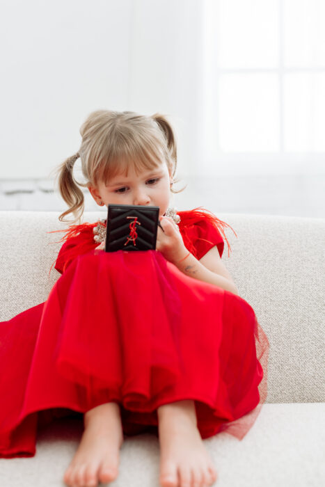 Weihnachts-Mini-Shooting – verspieltes Kinderporträt